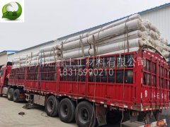湖北黃岡羅經(jīng)理訂購(gòu)的帶草籽的生態(tài)護(hù)坡毯準(zhǔn)備發(fā)車(chē)